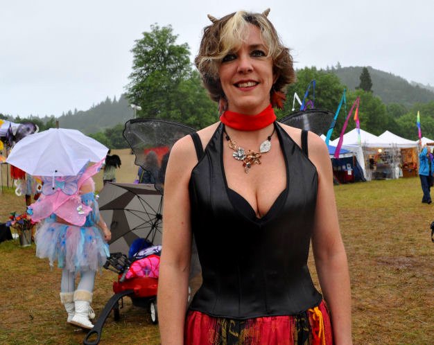 Tara got a shot of me, devily faery.