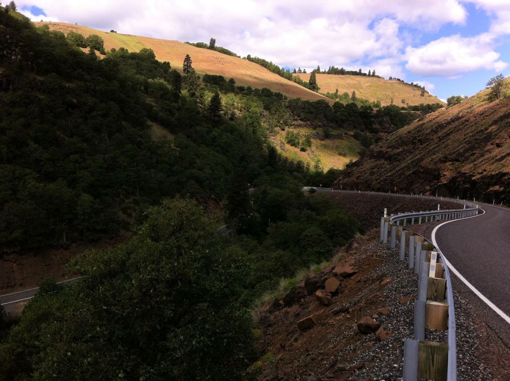 Highway 142, leading north from the Klickitat River, is something blogger LB would like to take her bike on.