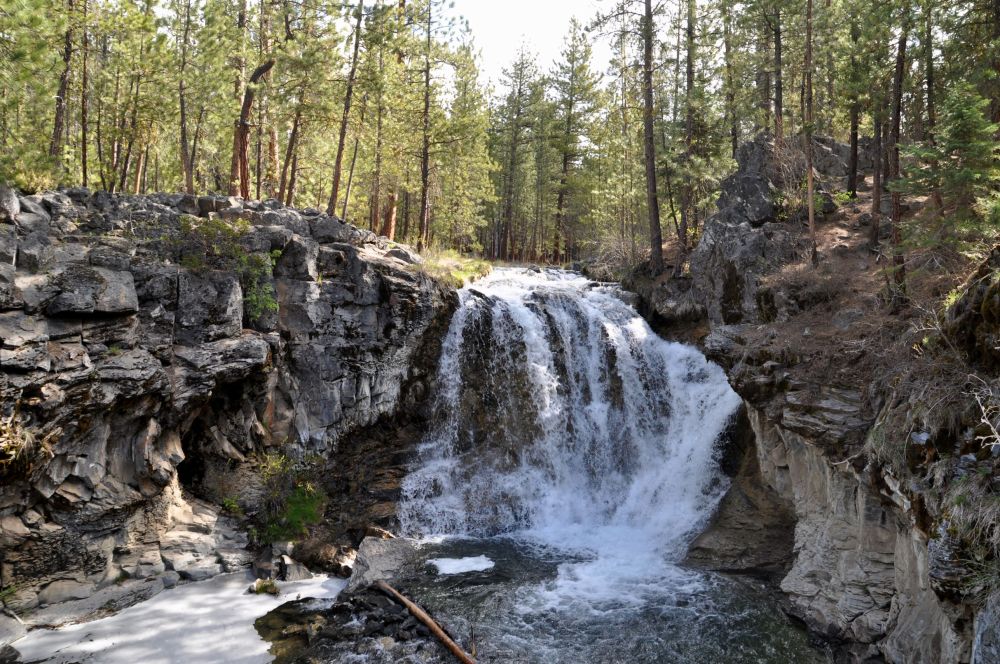 McKay Crossing Falls on Highway 21 south of Bend.
