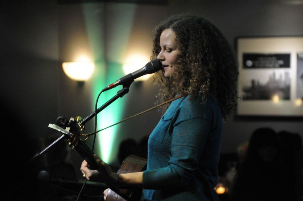 Alana Davis knocks us flat with her amazing voice.