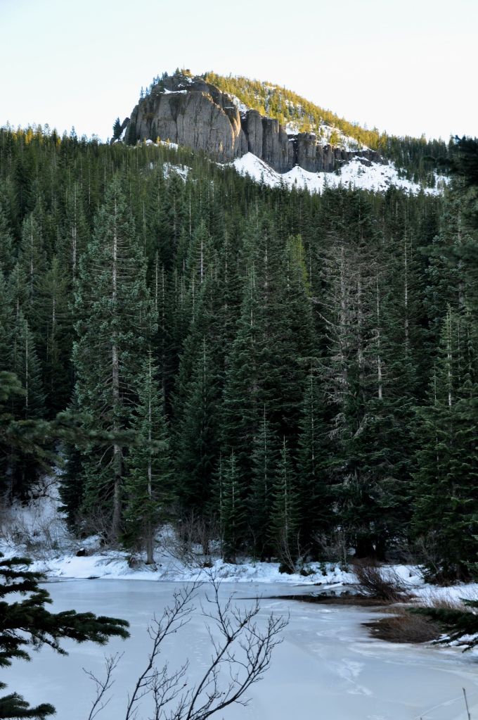 I passed the lake on the way back down, and caught the evening light.