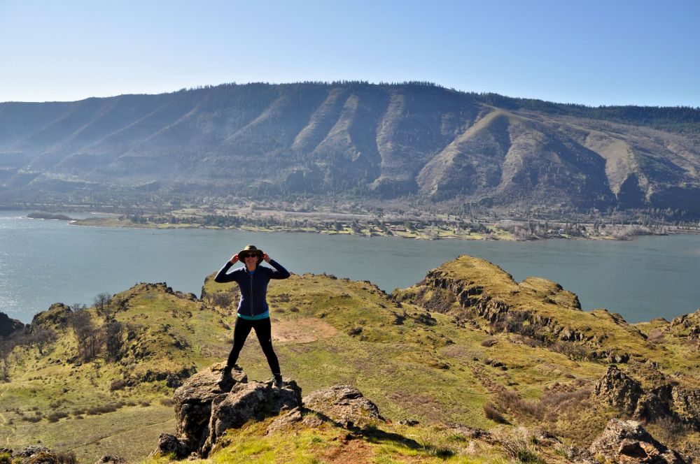 That's me, holding my Tilly hat to make sure it didn't blow into the next state!