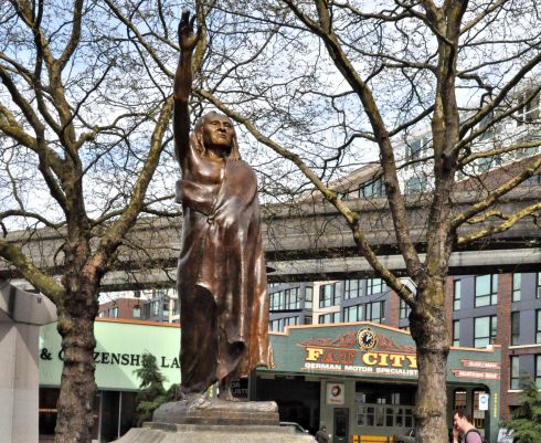 M was really excited about this monument to Chief Seattle, since he had been taught about the man in school as a kid in Sri Lanka. Wowzers. I never would have imagined.