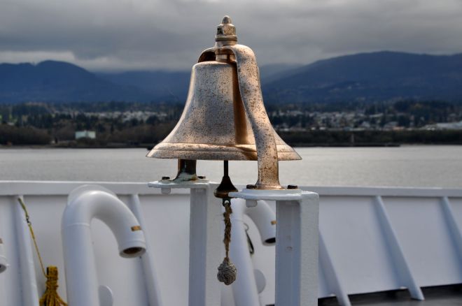 I loved this brass bell on deck.