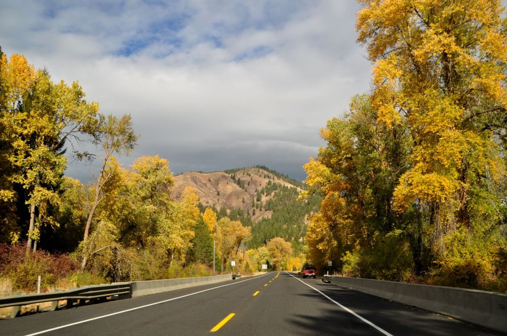 Just look at the scenery I drove through today. What a gorgeous state in a gorgeous month.