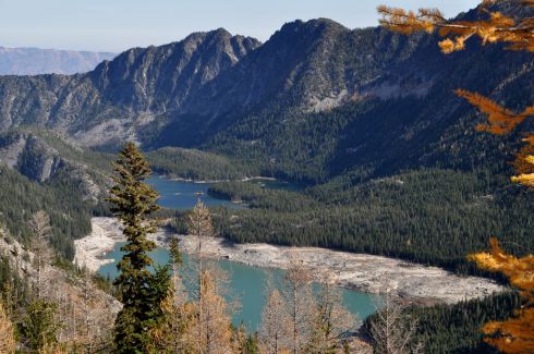 There it is! So close and yet so far. In the distance, Lower Snow Lake and closer to me, Upper Snow Lake.