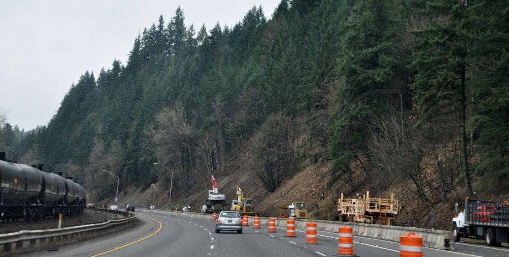 Two lanes are open and it's not a problem at all to get through.
