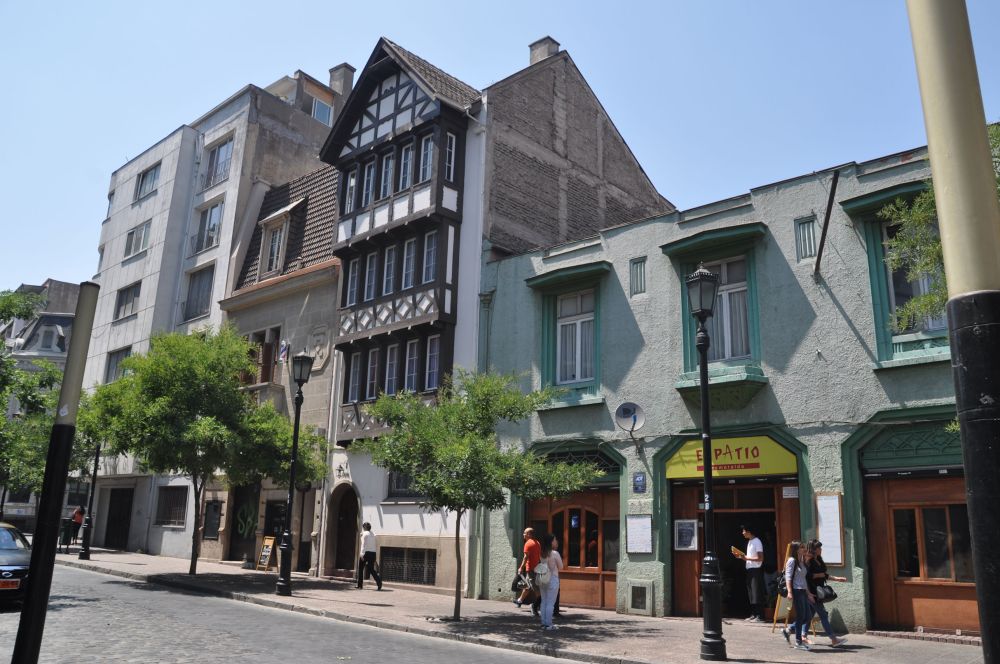 We find a surprising amount of Tudor architecture here, and the same in Vina del Mar.