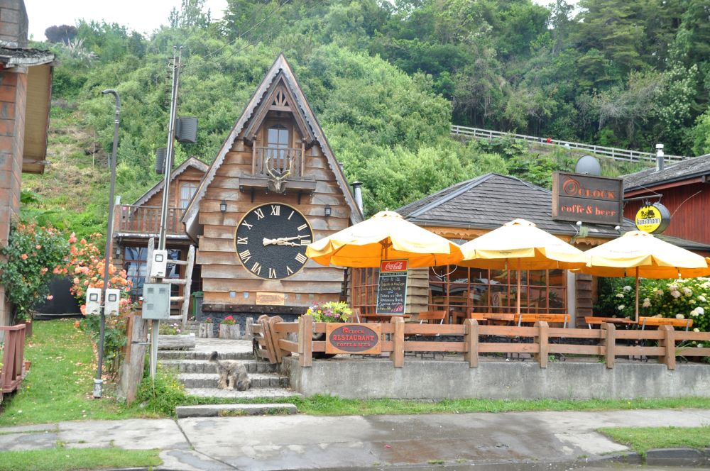 A restaurant in Frutillar.