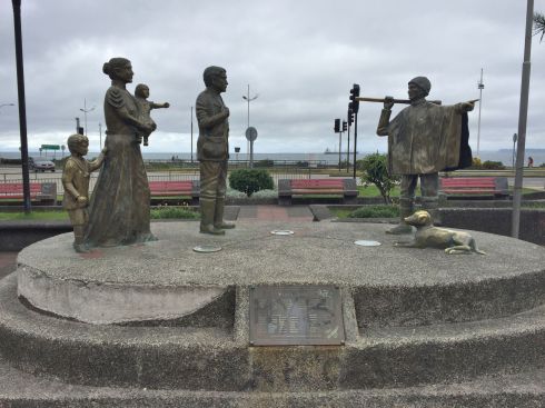 A memorial in Puerto Montt recognizing the German families welcomed to settle by the Chileans in this area.